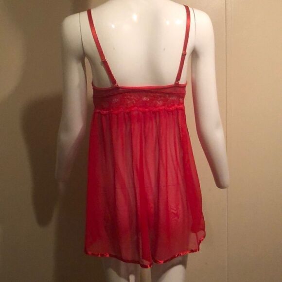 Lingerie   - Picture 3 of 4